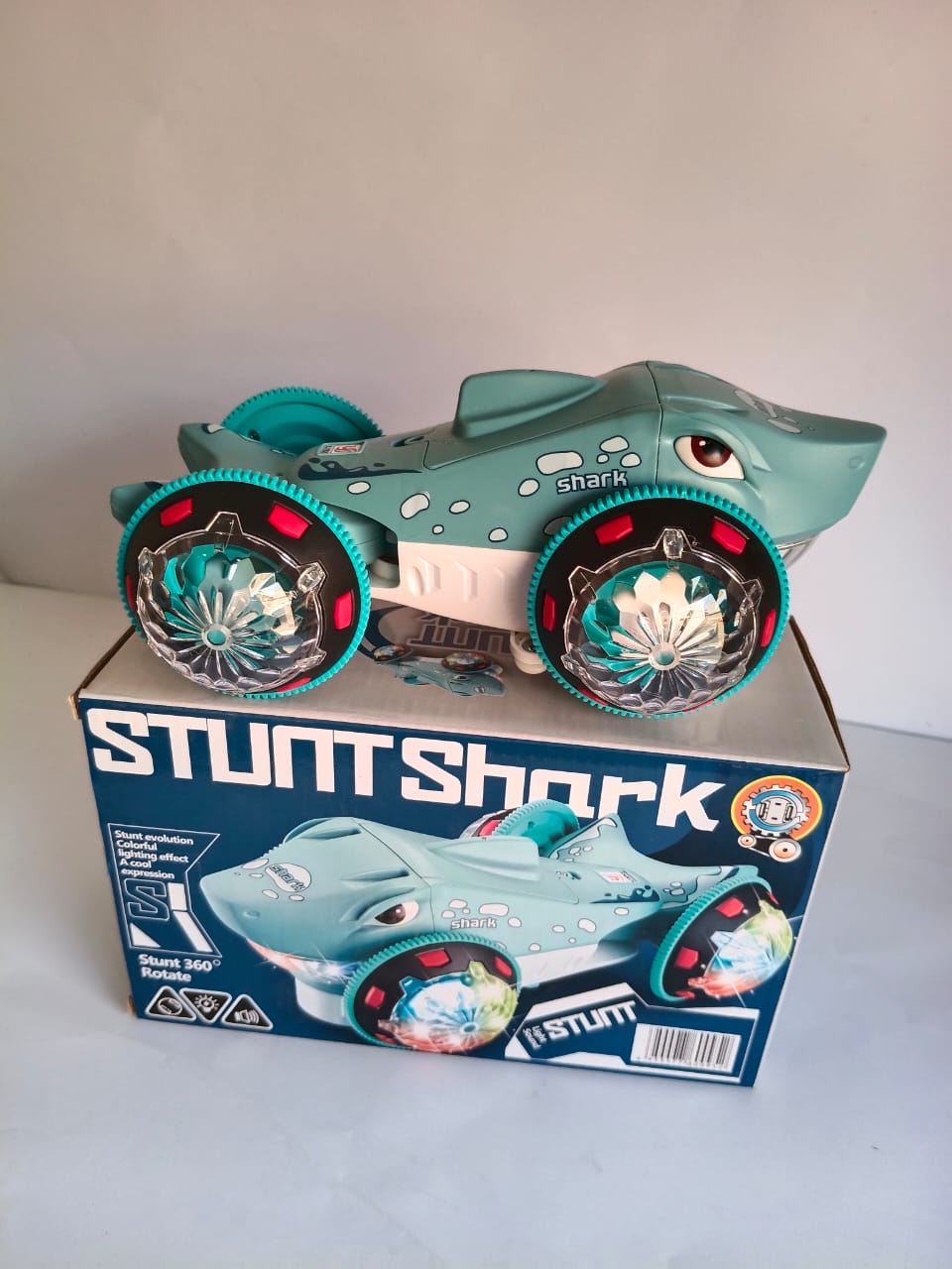 STUNT Shark art 044